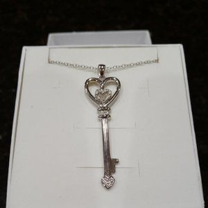 NWOT Diamond Key Necklace